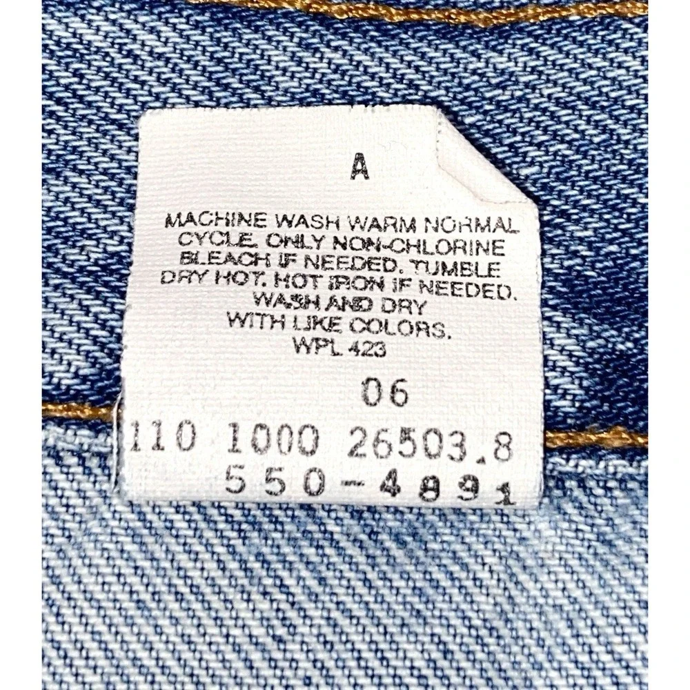 Vintage Levi's 550 Relaxed Fit Jeans Men's Size 34x34 (Fits 32x34) Blue Distress